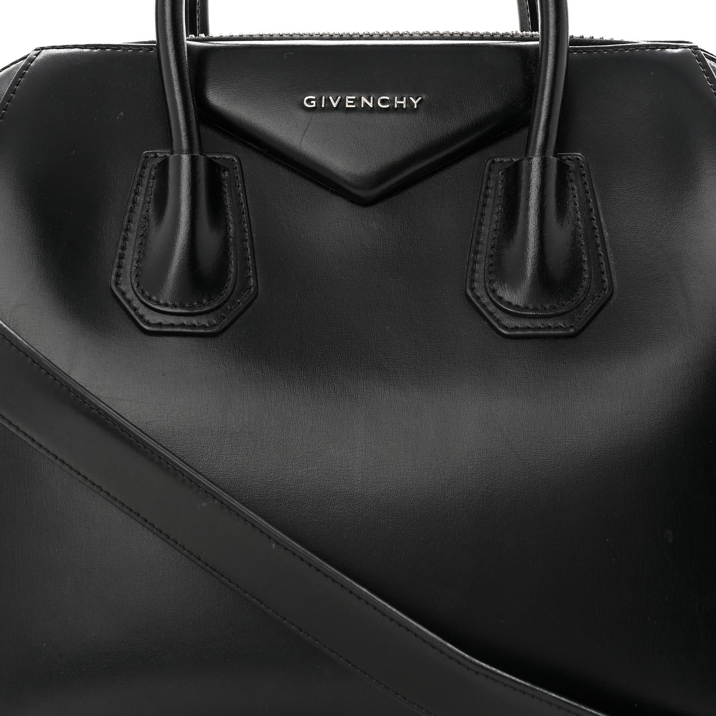 Shiny Lord Calfskin Medium Antigona Black