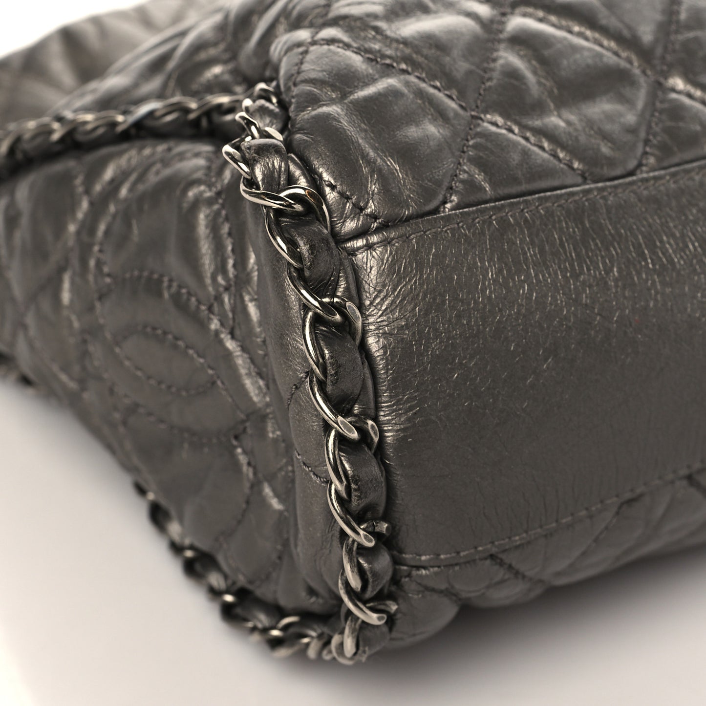 Metallic Calfskin Quilted Medium Chain Me Hobo Dark Silver