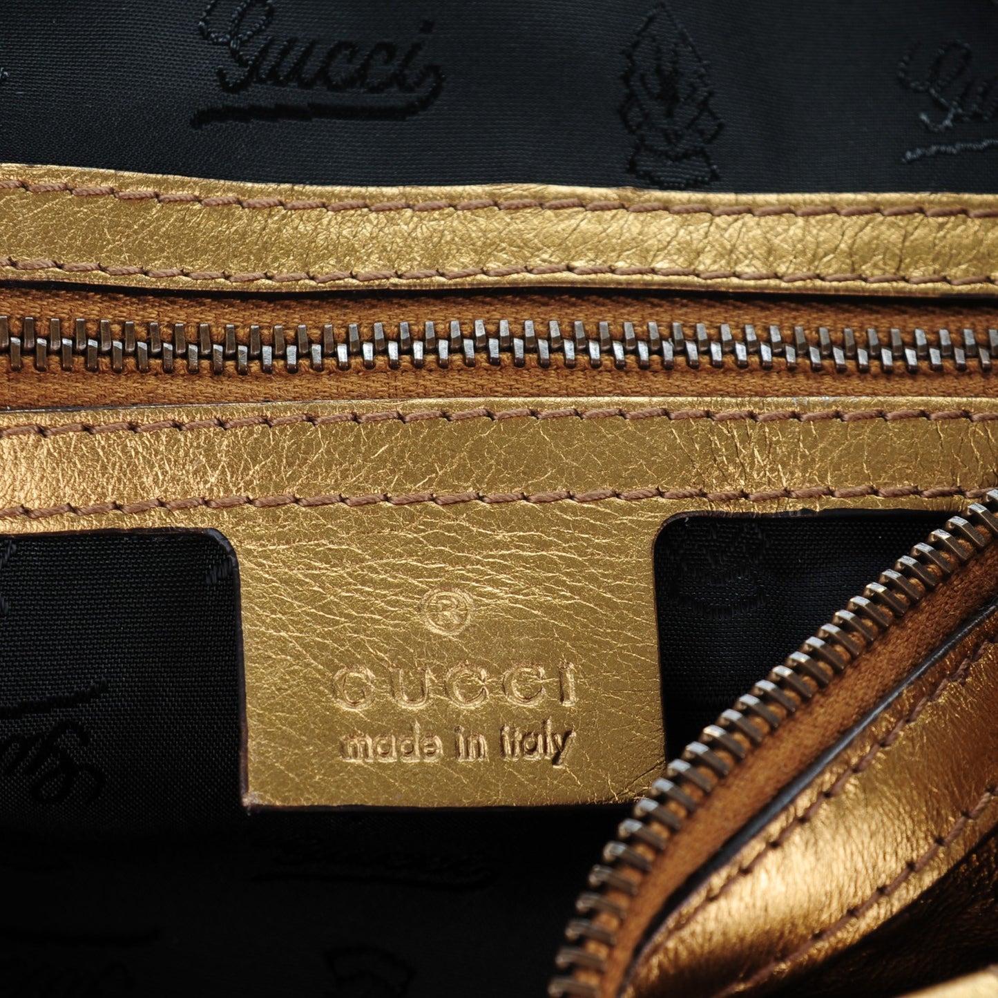 Patent Medium Babouska Boston Gold