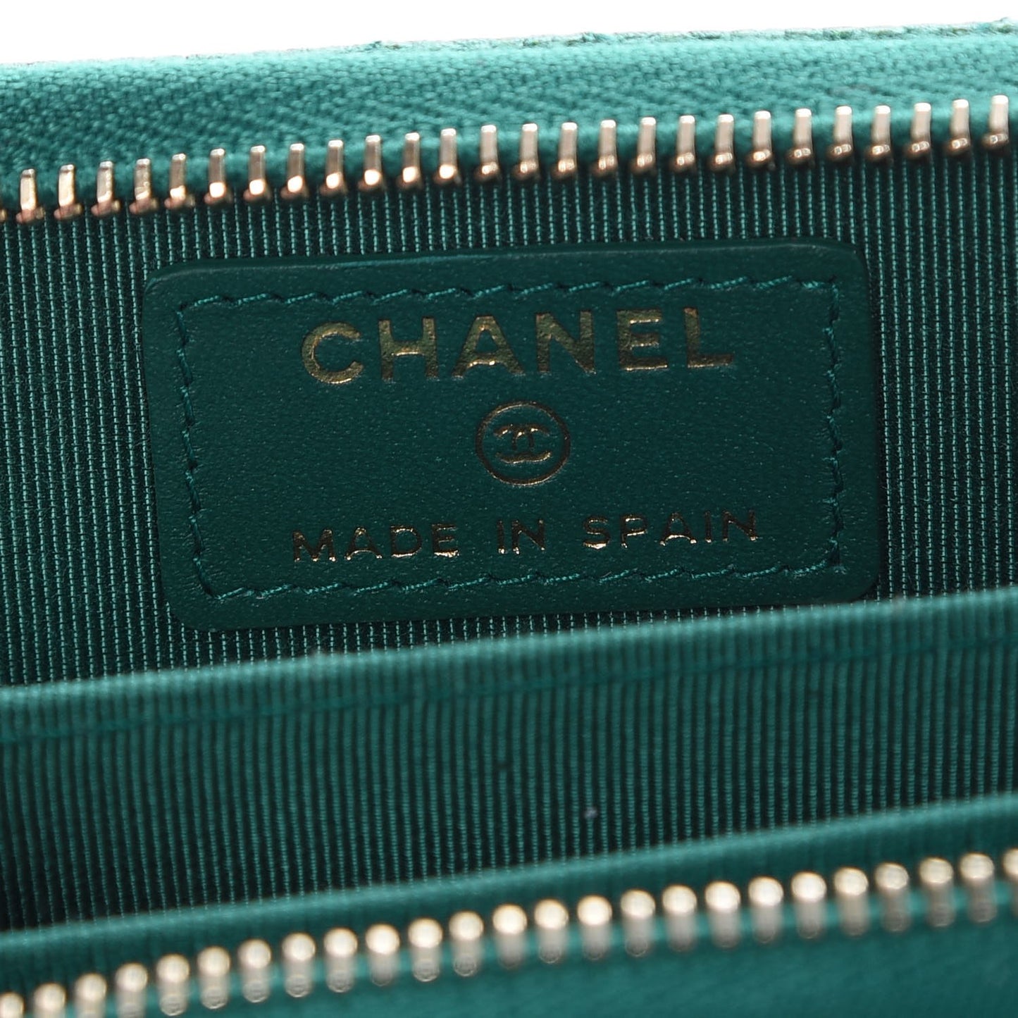 Metallic Caviar Quilted Zip Coin Purse Green