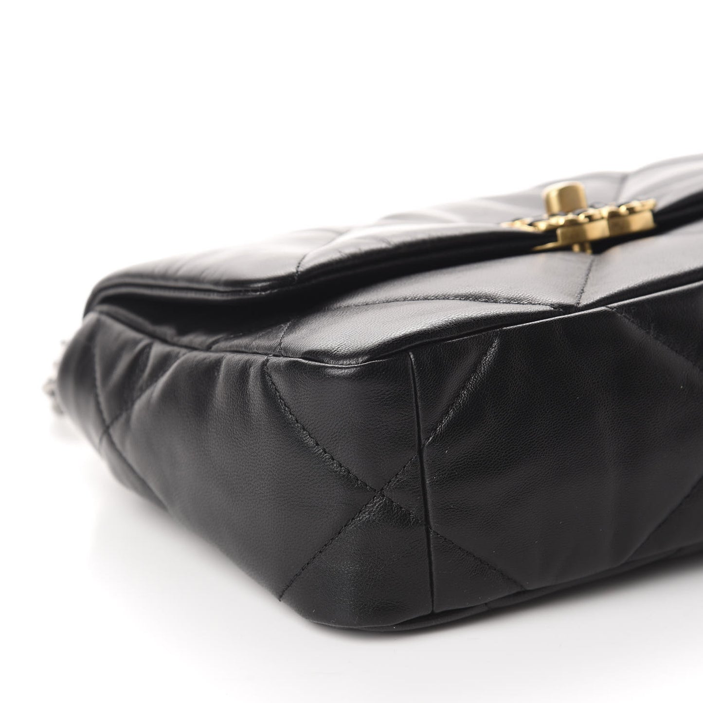 Shiny Goatskin Quilted Medium 19 Flap Black