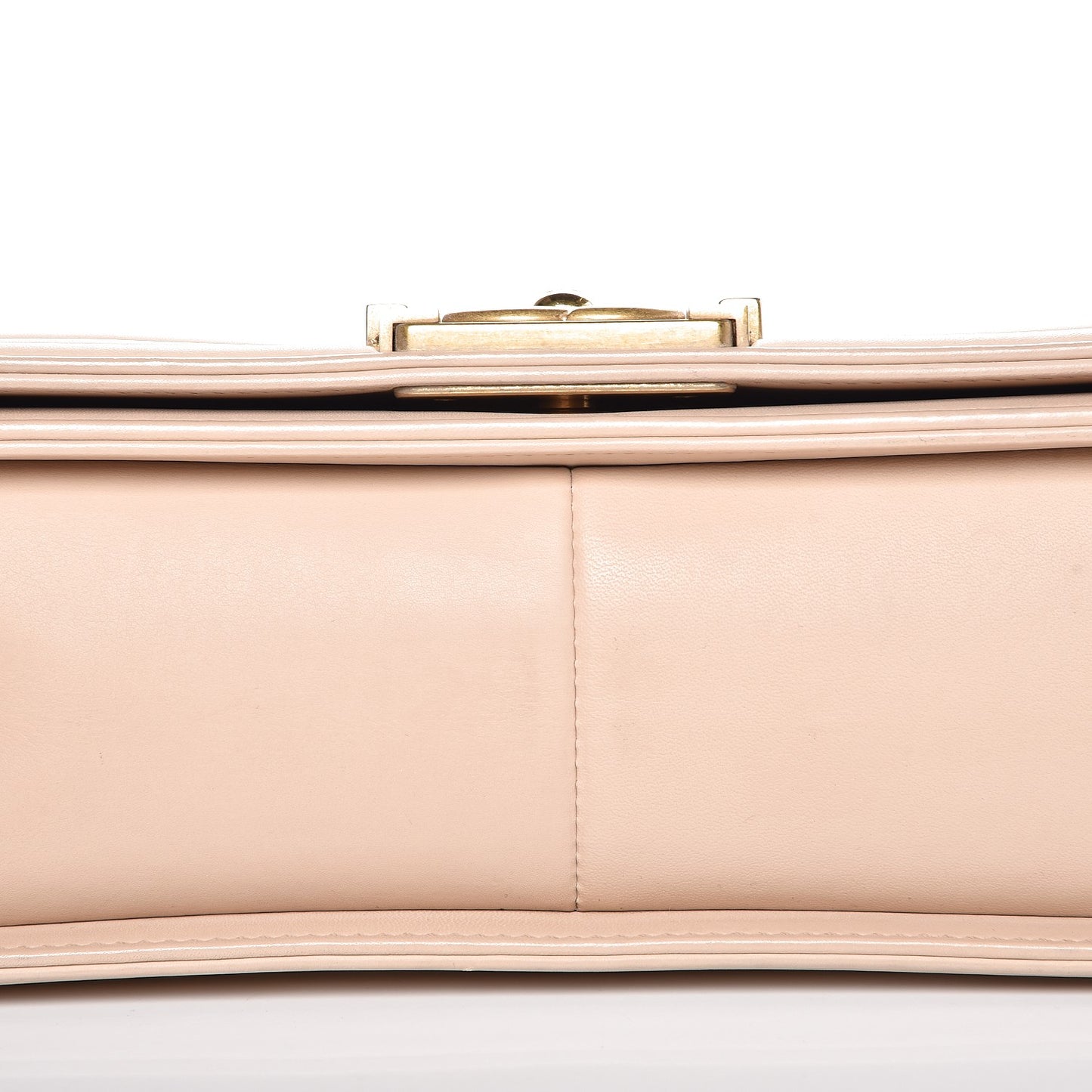 Caviar Calfskin Chevron Medium Boy Flap Light Pink
