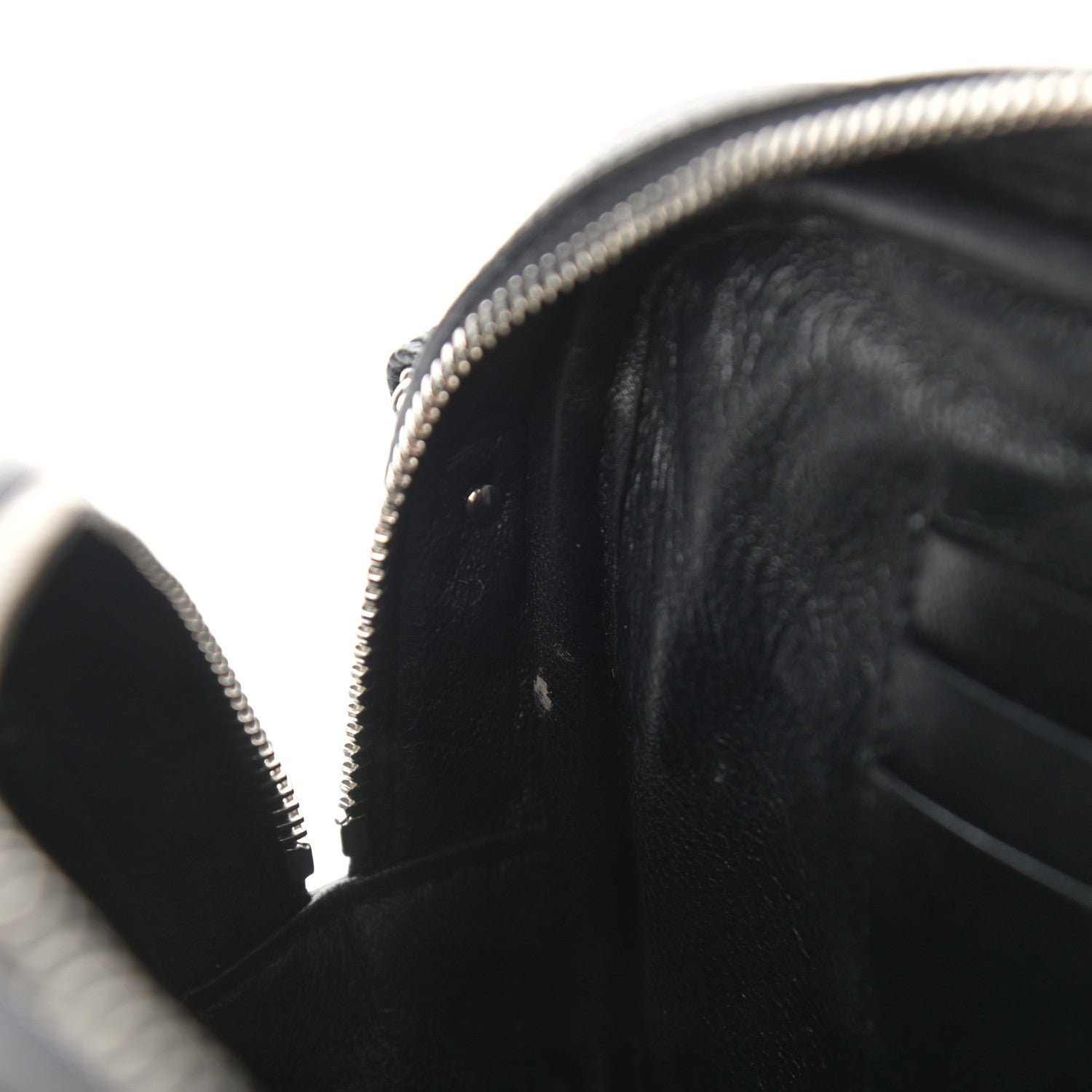 Saint Laurent Grain De Poudre Matelasse Monogram Mini Lou Camera Bag Asphalt 10 of 10