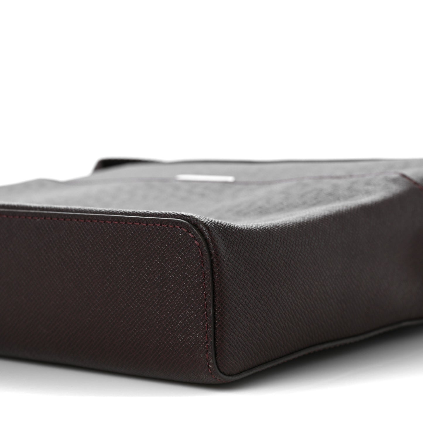 Taiga Anton Messenger PM Acajou