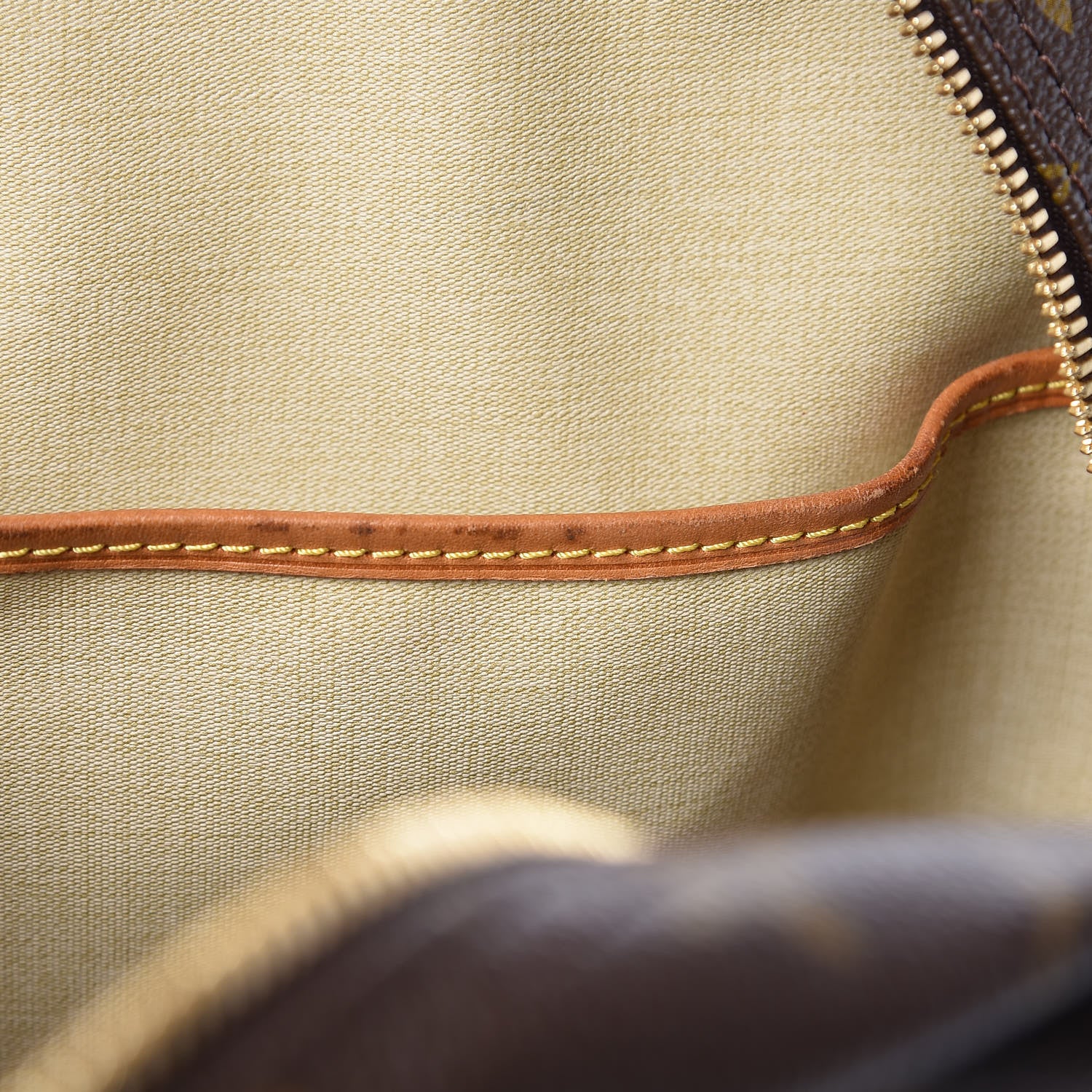 Louis Vuitton Monogram Deauville 9 of 22