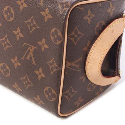 Louis Vuitton Monogram Dopp Kit Toilet Pouch 4 of 9