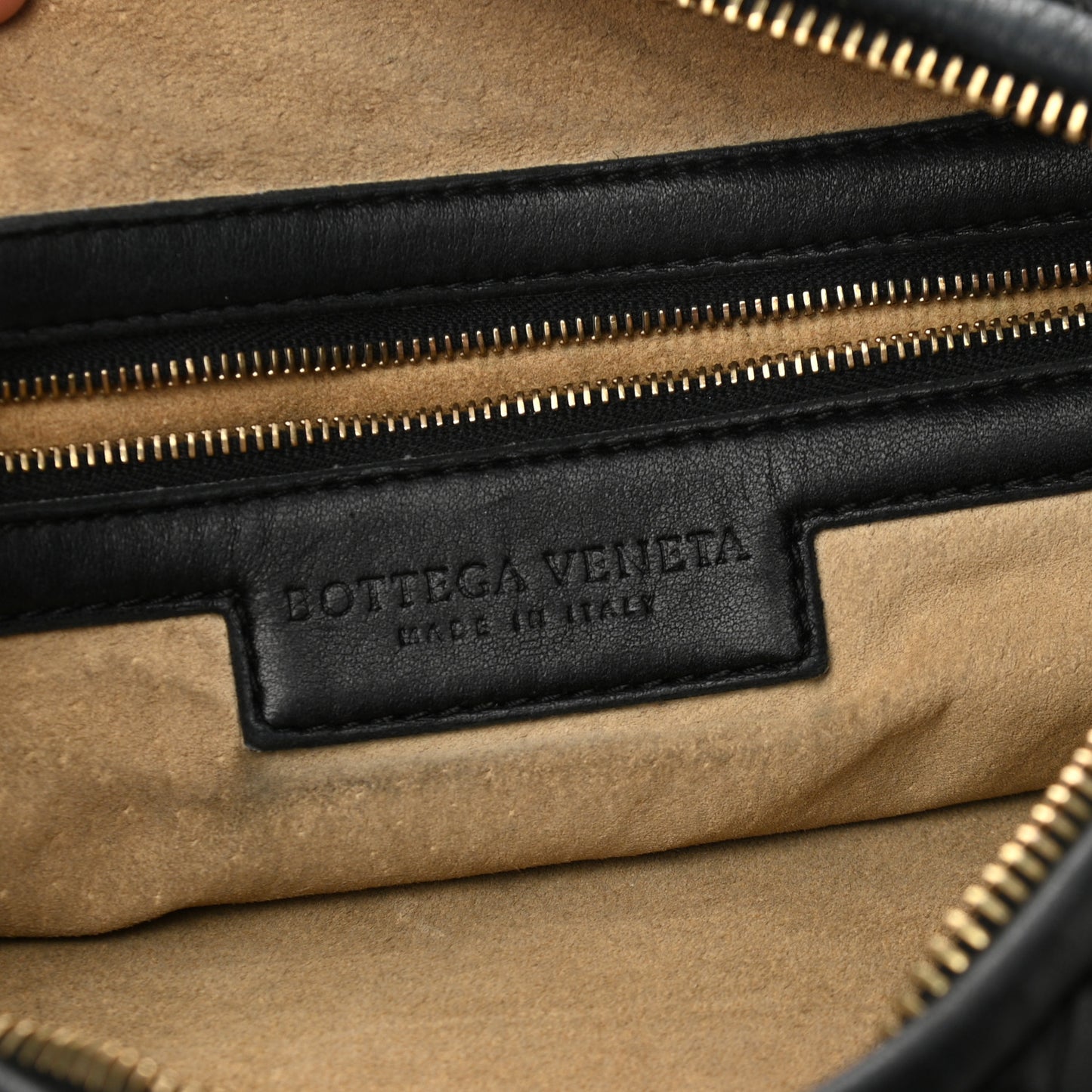 Nappa Intrecciato Medium Veneta Hobo Black