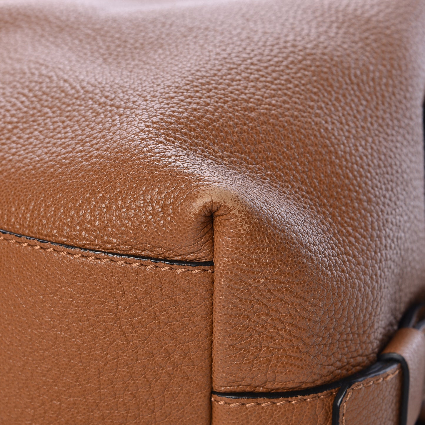 Waxy Grained Calfskin Medium Nightingale Brown