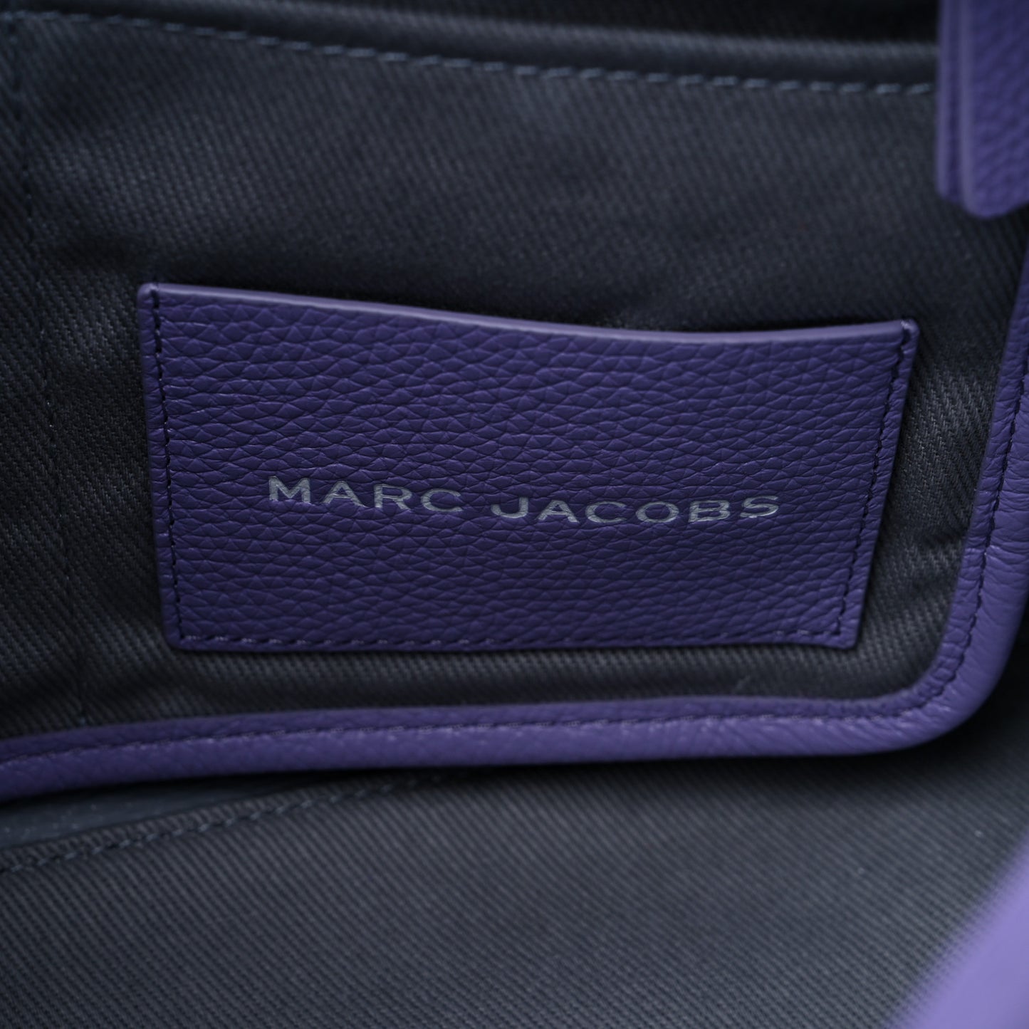Grained Calfskin Medium The Tote Bag in Daybreak