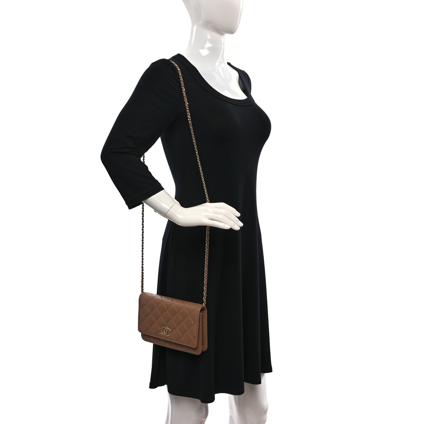 Caviar Quilted Multi Chain Wallet On Chain WOC Beige