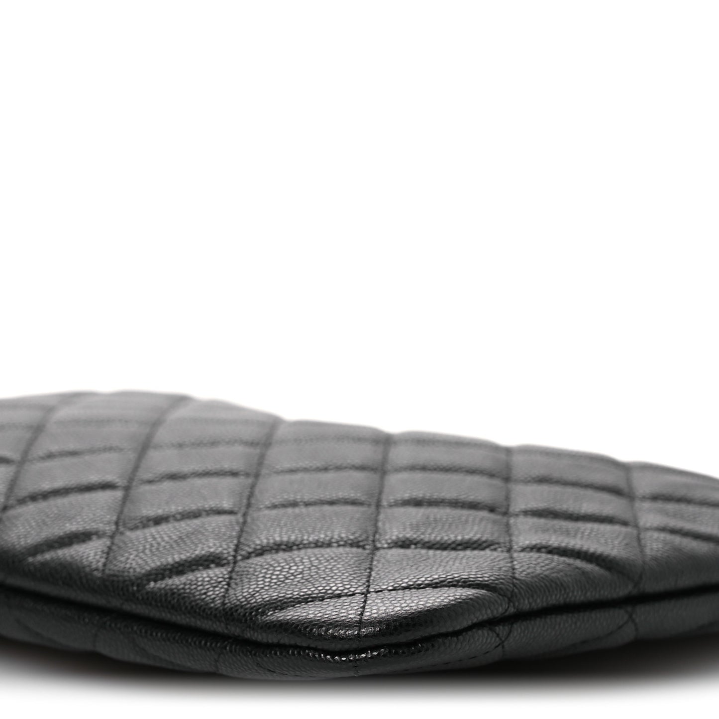 Caviar Quilted Medium Cosmetic Case Black