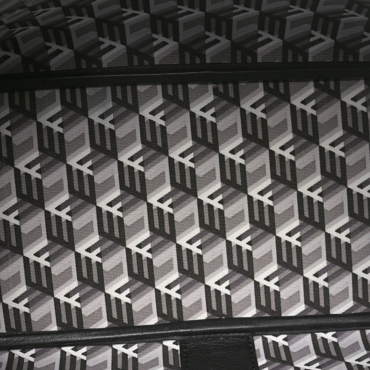 Visetos Small Liz Reversible Shopper Tote Black