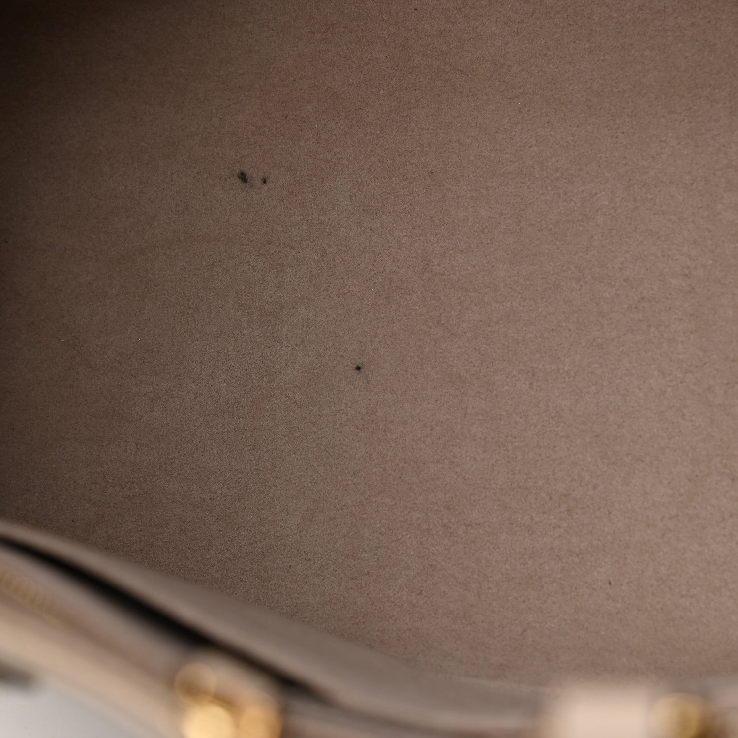 Louis Vuitton Empreinte Monogram Giant Onthego MM Tourterelle 13 of 15