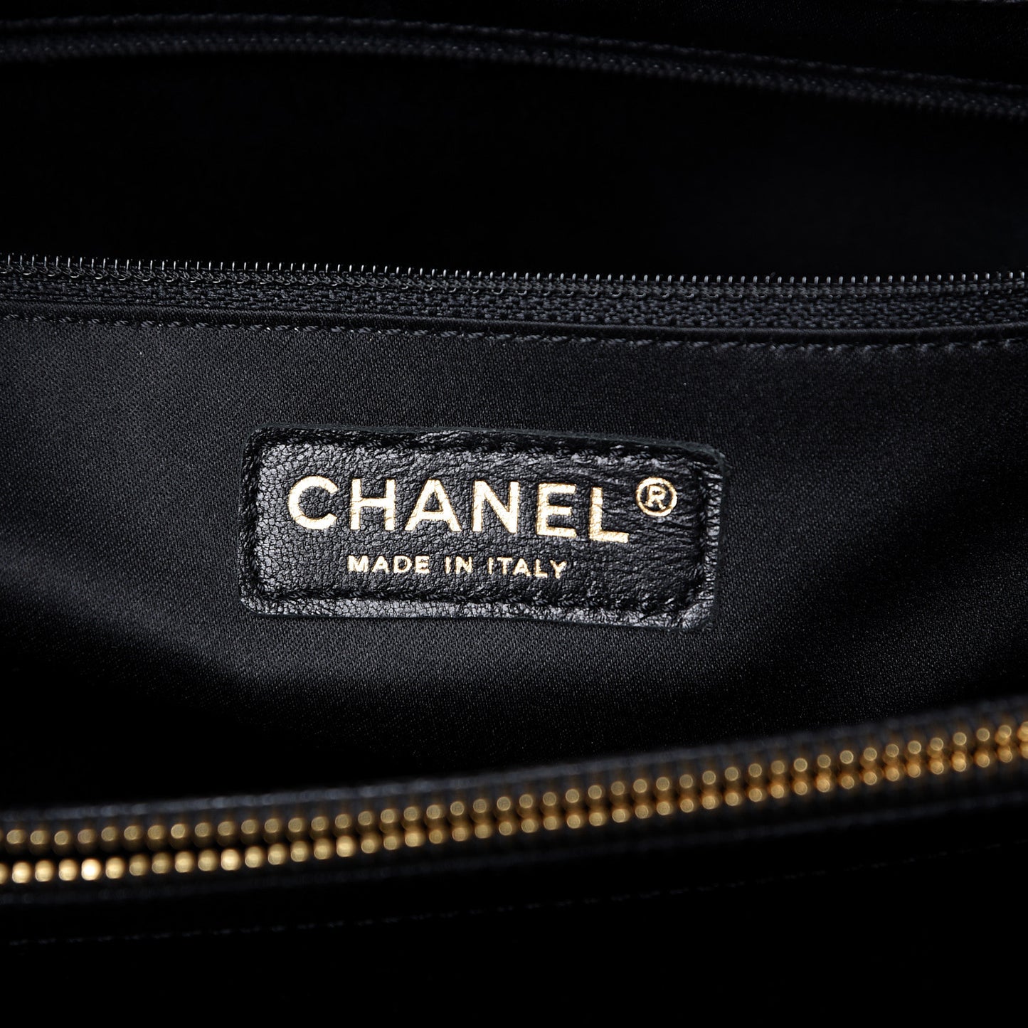 Caviar Quilted XL Grand Shopping Tote GST Black