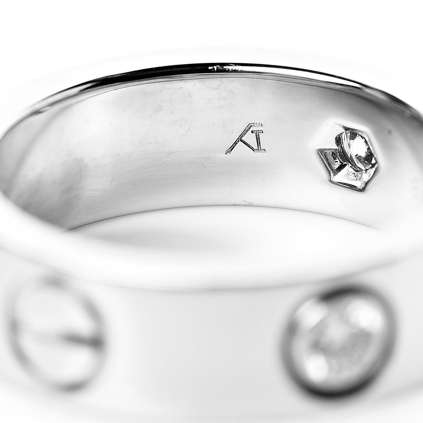 18K White Gold 3 Diamond 5.5mm LOVE Ring 47 4