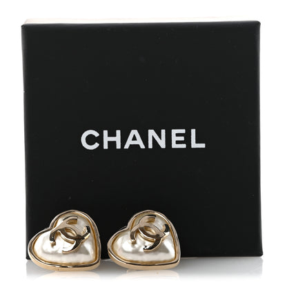 Chanel Pearl CC Heart Earrings Gold 5 of 5
