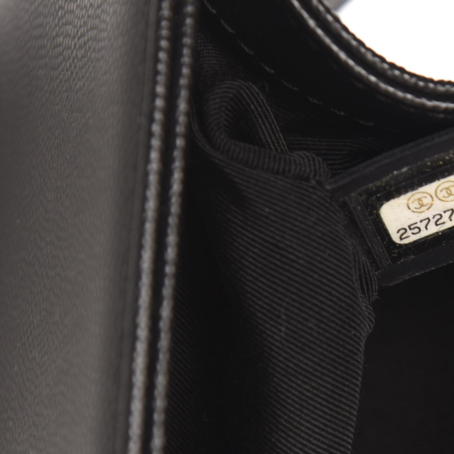 Caviar Chevron Quilted Medium Boy Flap Black