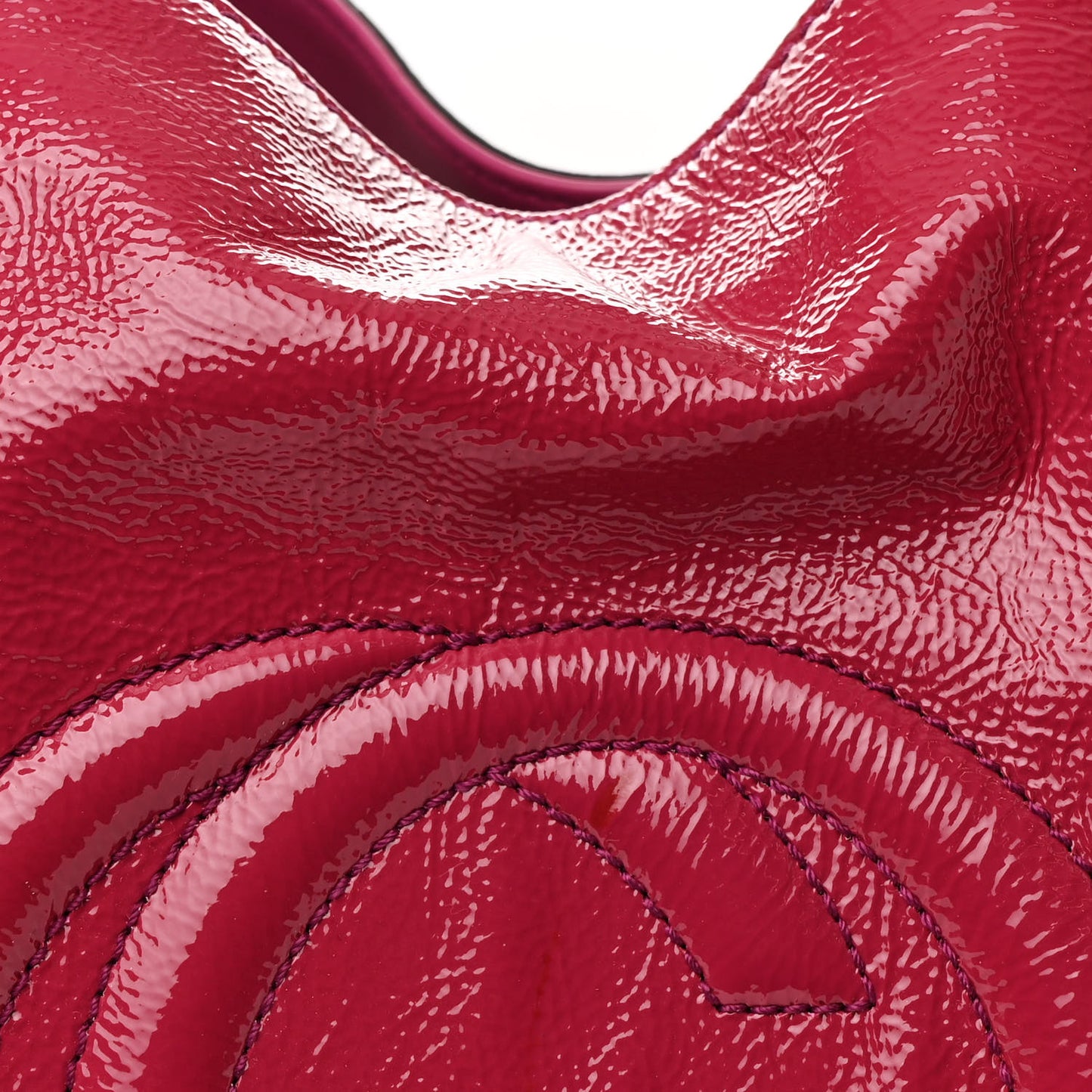Vernice Naplack Medium Soho Shoulder Bag Bright Bouganville