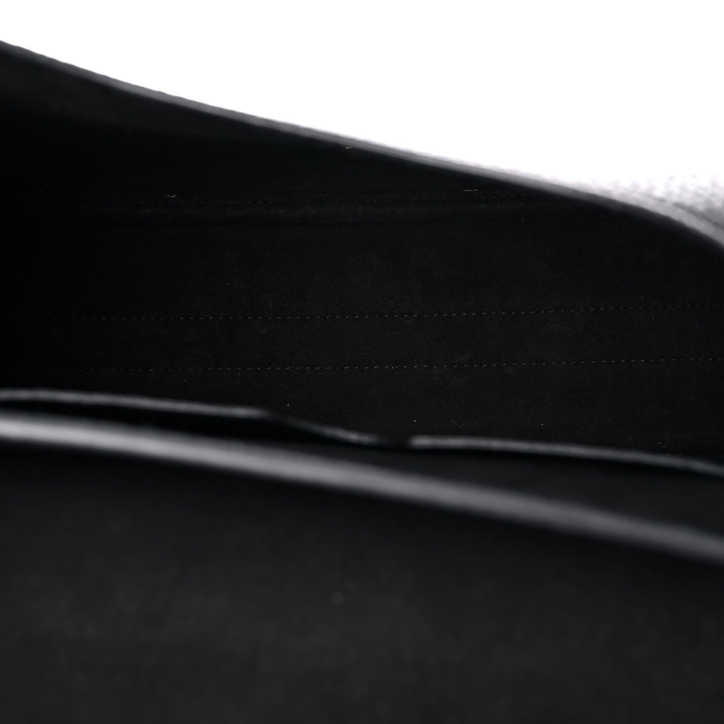 Grained Calfskin Large Bobby Flap Black