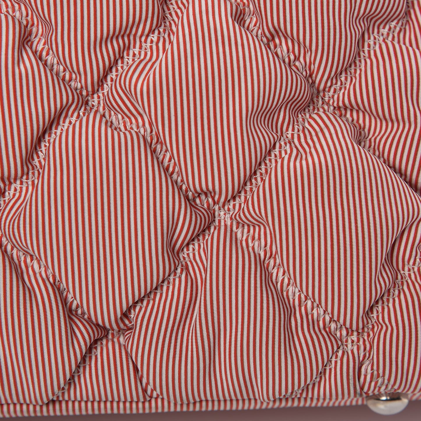 Nylon Bubble Striped Quilt Accordion Flap Red White