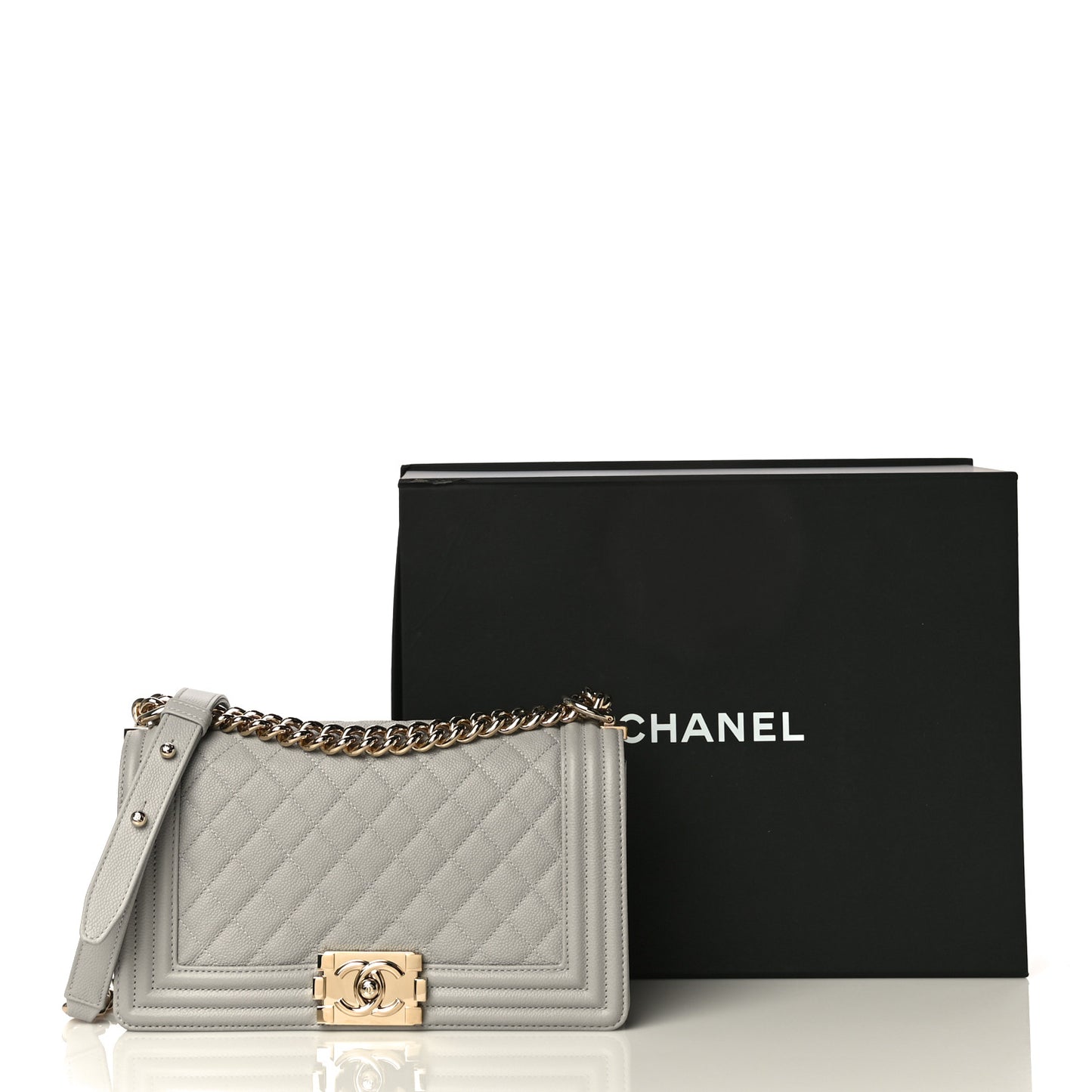 Caviar Quilted Medium Boy Flap Light Grey