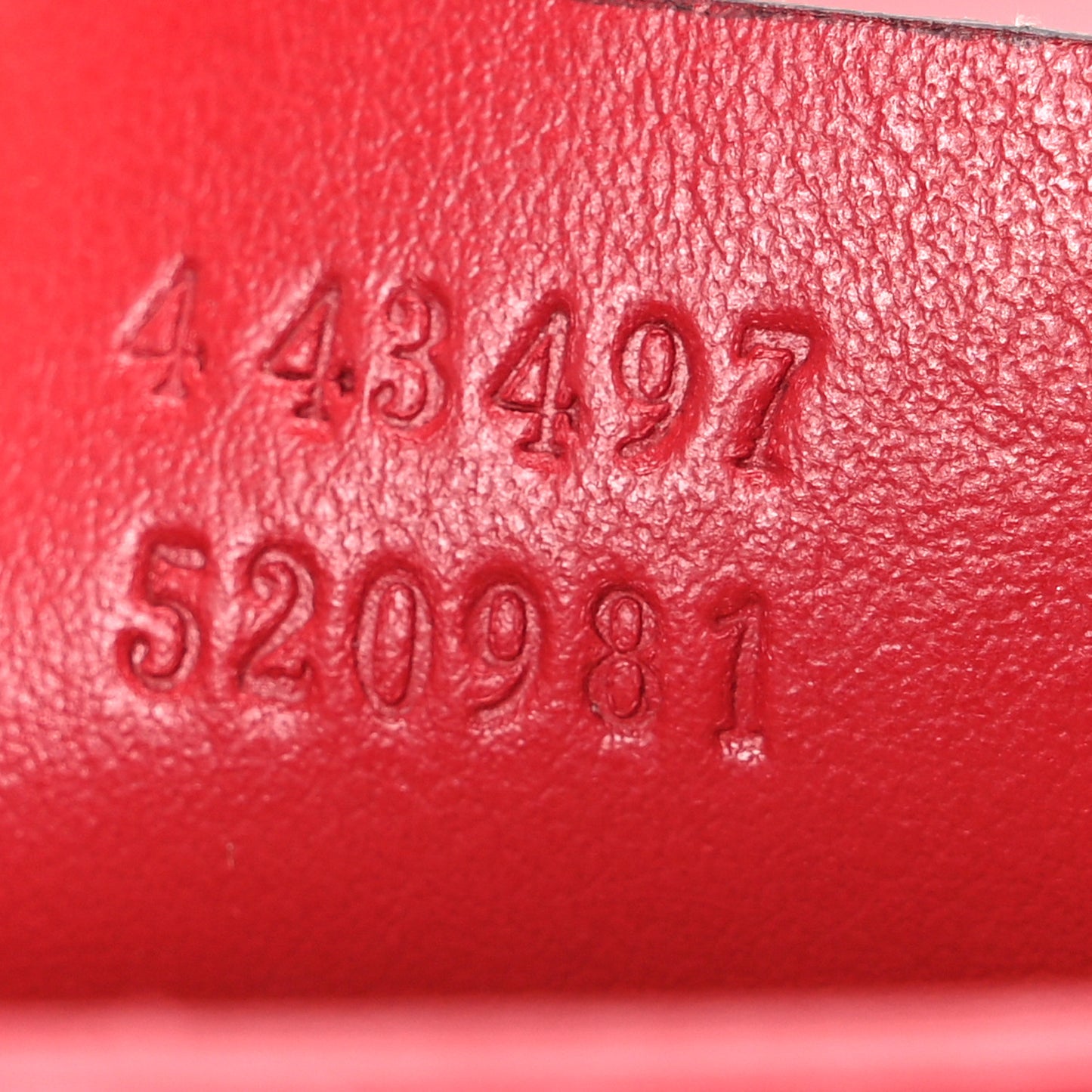 Calfskin Matelasse Small GG Marmont Shoulder Bag Hibiscus Red