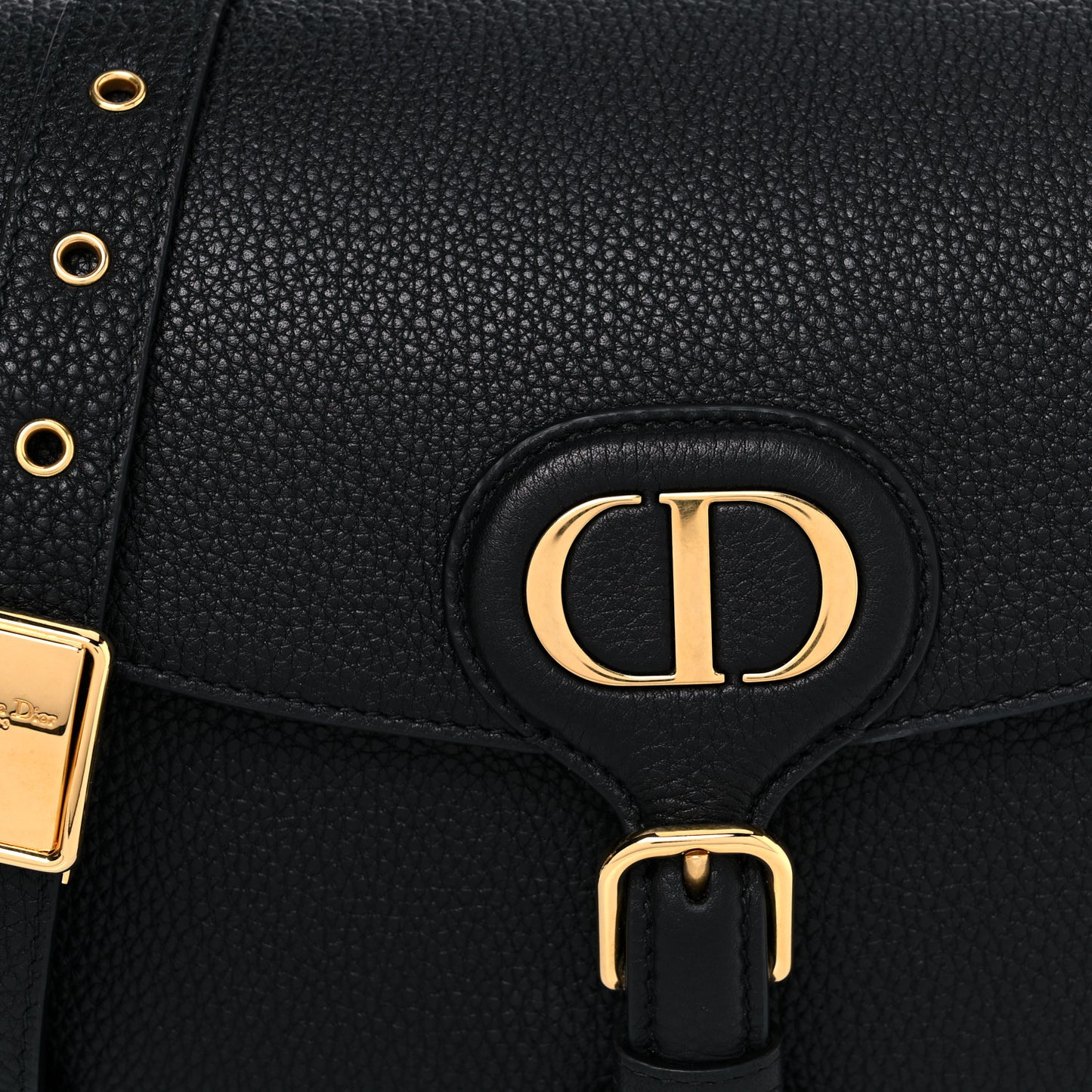 Grained Calfskin Medium Bobby Flap Black