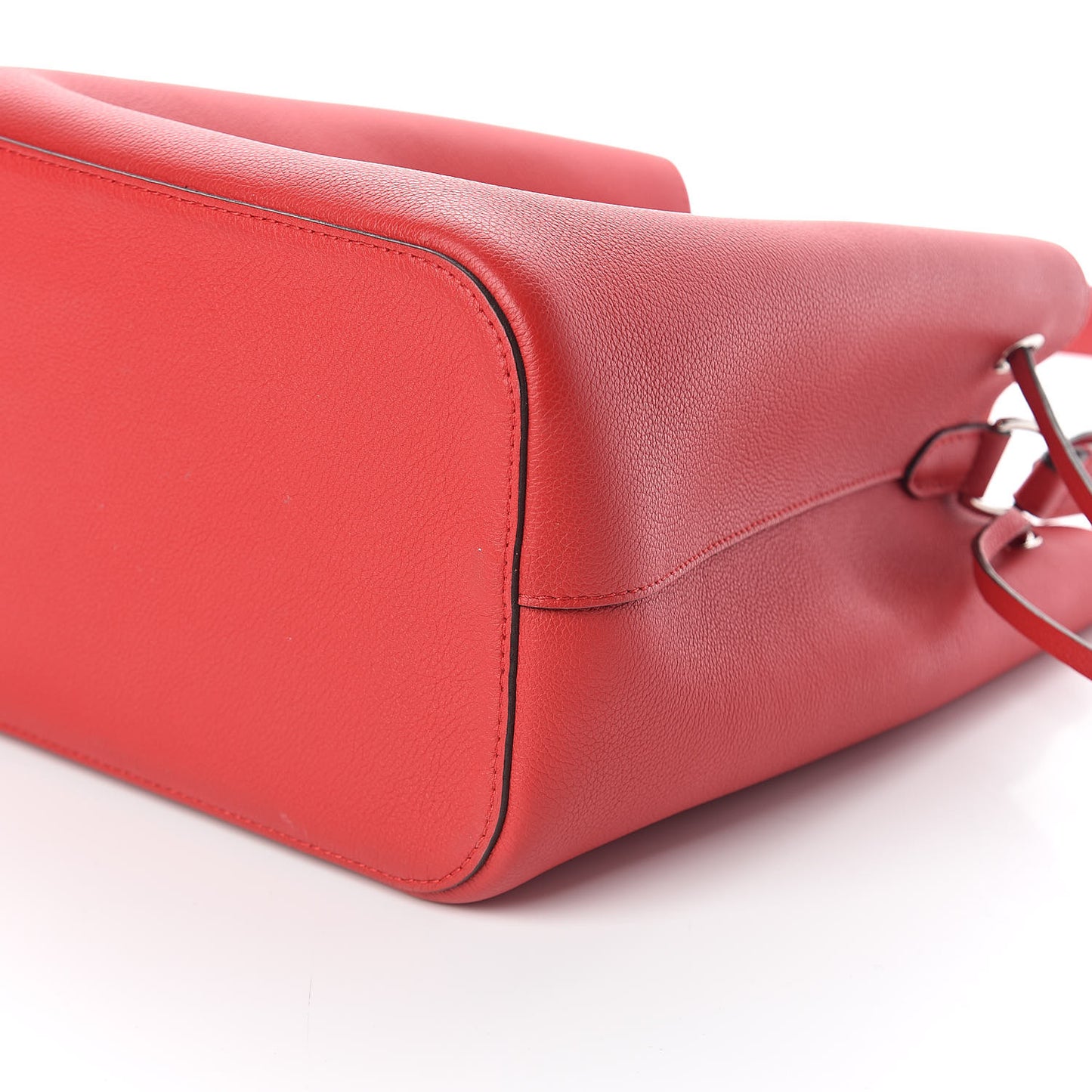 Calfskin Lockme Bucket Rubis