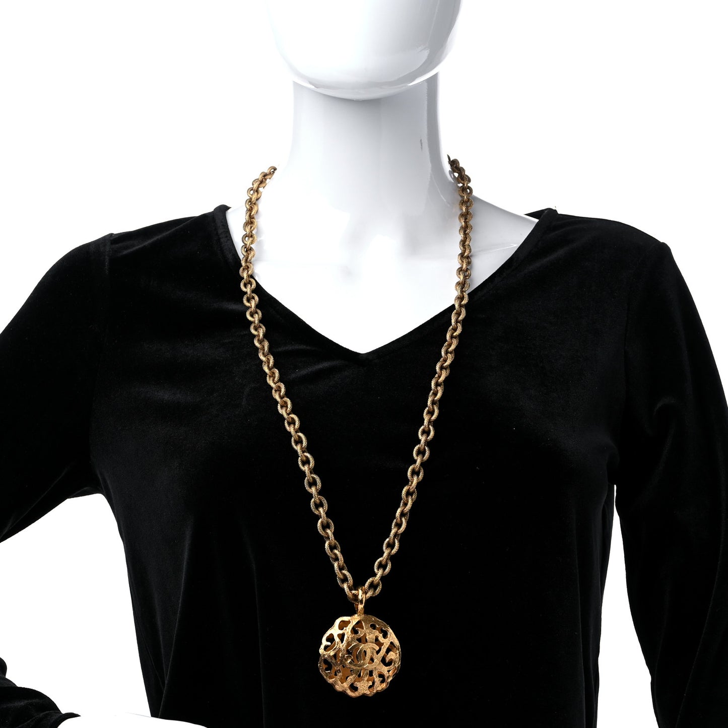 CC Pendant Necklace Gold