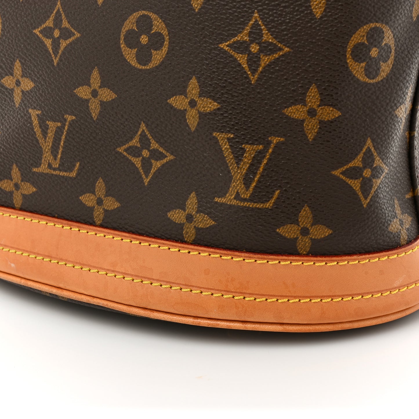 Monogram Petit Bucket 23