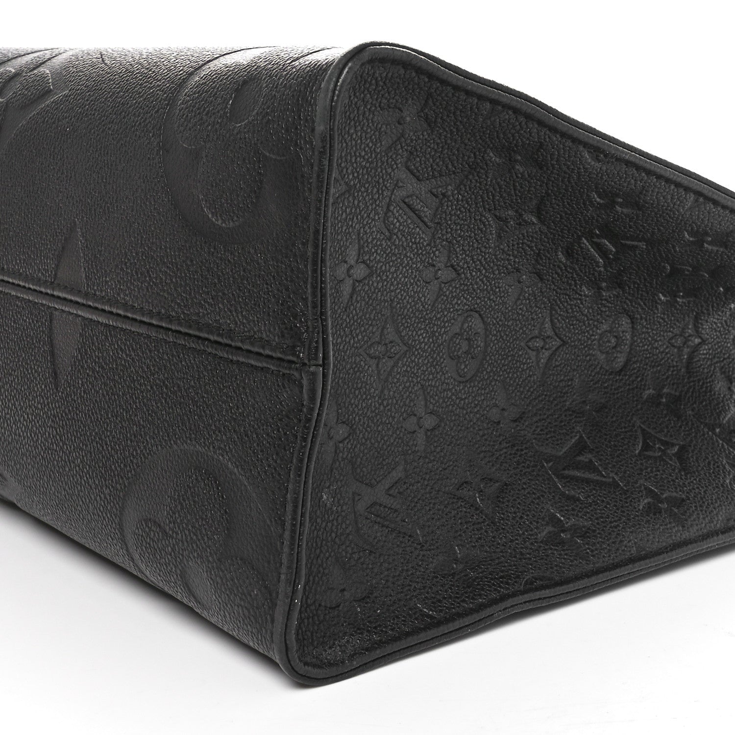 Louis Vuitton Empreinte Monogram Giant OnTheGo MM Black 9 of 9