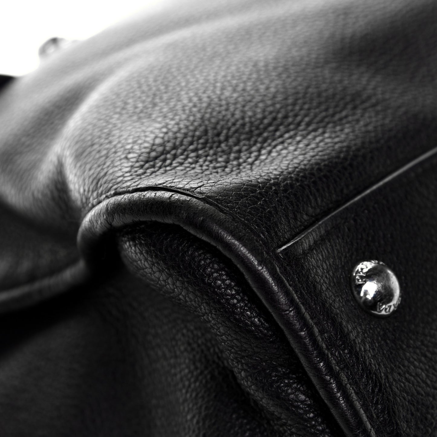 Vitello Daino Top Handle Tote Black