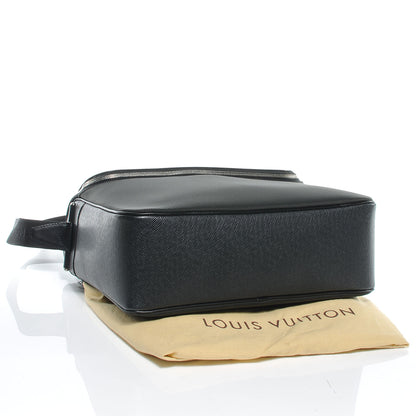 Louis Vuitton Taiga Taimyr Messenger Bag 4 of 7