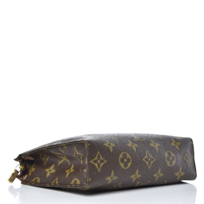 Louis Vuitton Monogram Toiletry Pouch 19 4 of 12