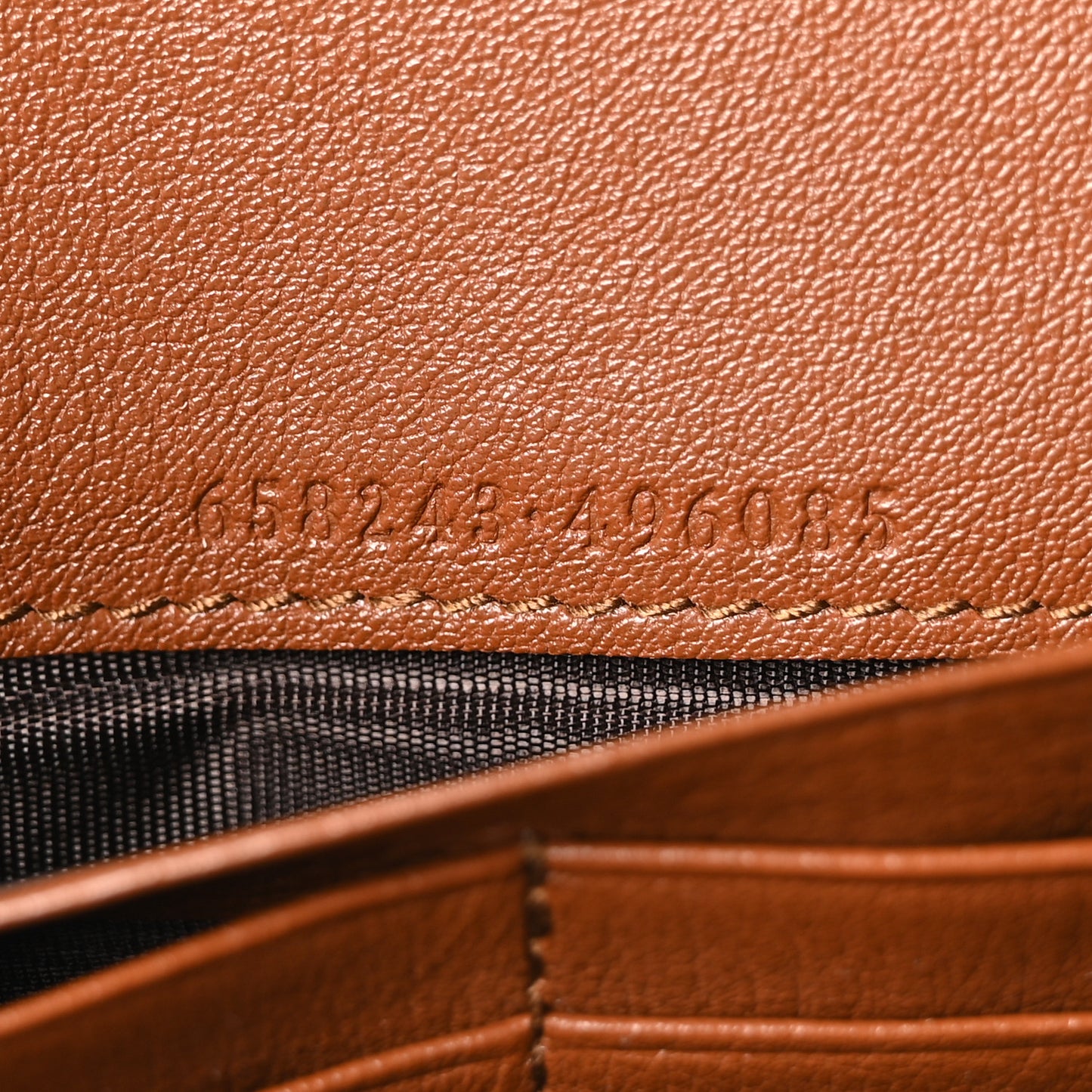 Wonka Grain Calfskin Diana Chain Wallet Cuir