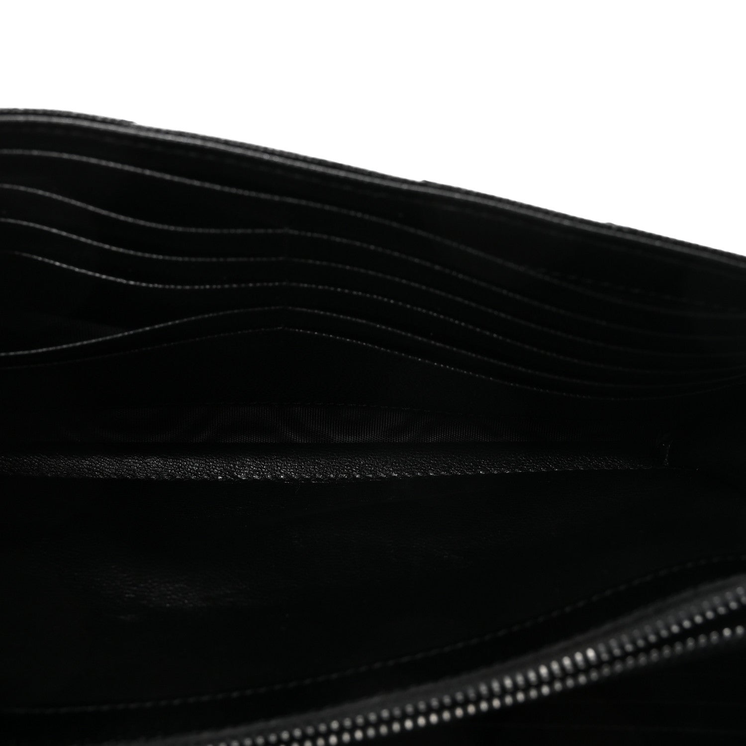 Saint Laurent Grain De Poudre Matelasse Chevron Monogram Monochrome Chain Wallet Black 5 of 10