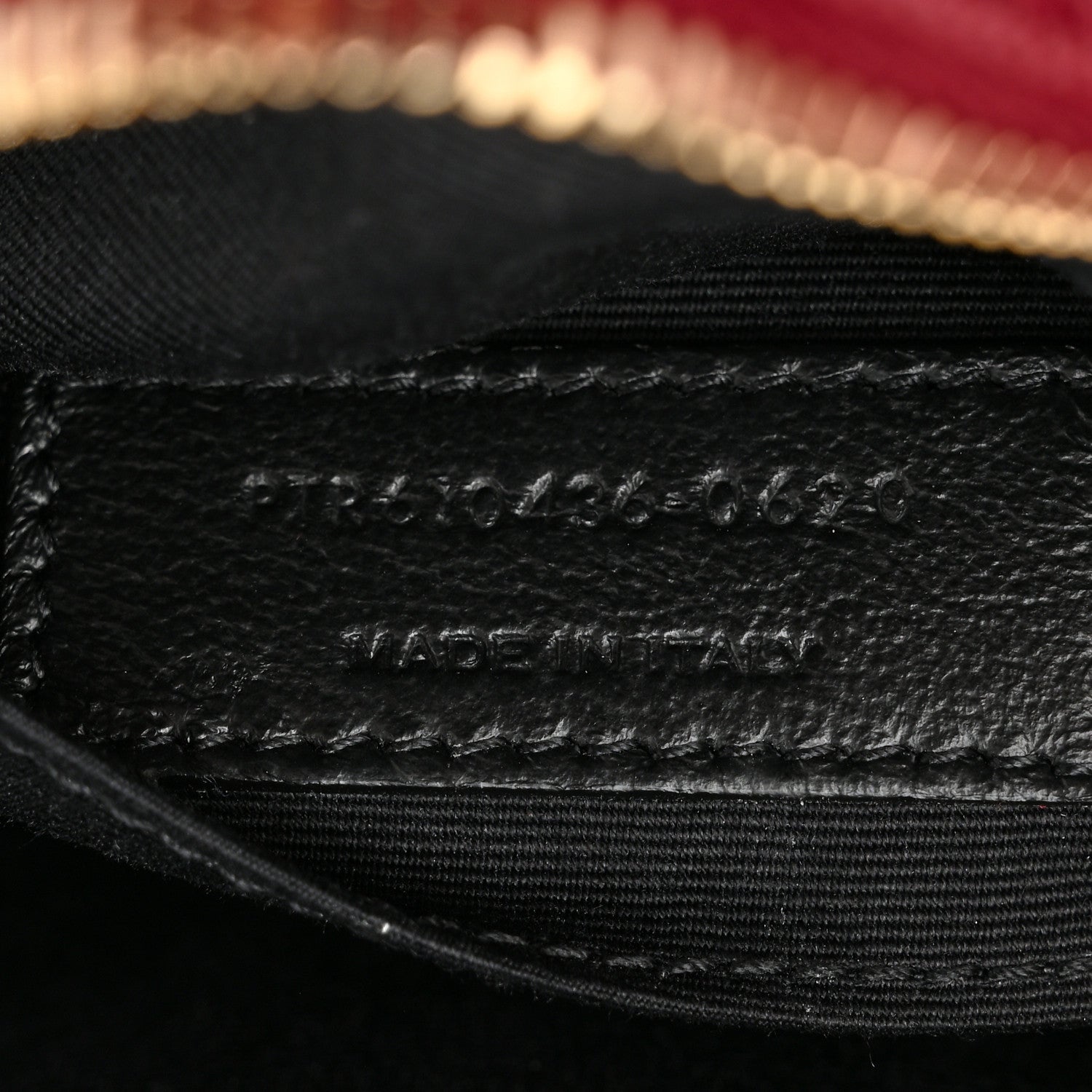 Saint Laurent Grain De Poudre Matelasse Chevron Quilted Round Vinyle Camera Bag Rouge Legion 7 of 10
