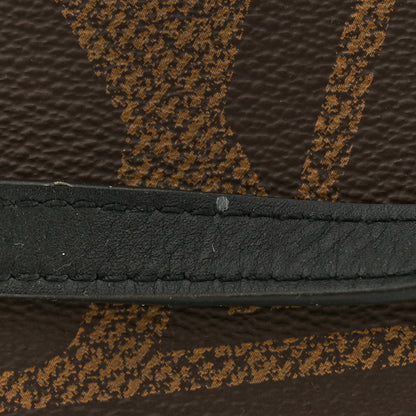 Louis Vuitton Reverse Monogram Giant Onthego MM 11 of 11