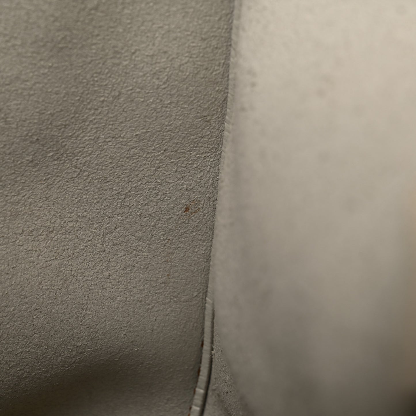 Smooth Calfskin Medium Vick Tote Off White