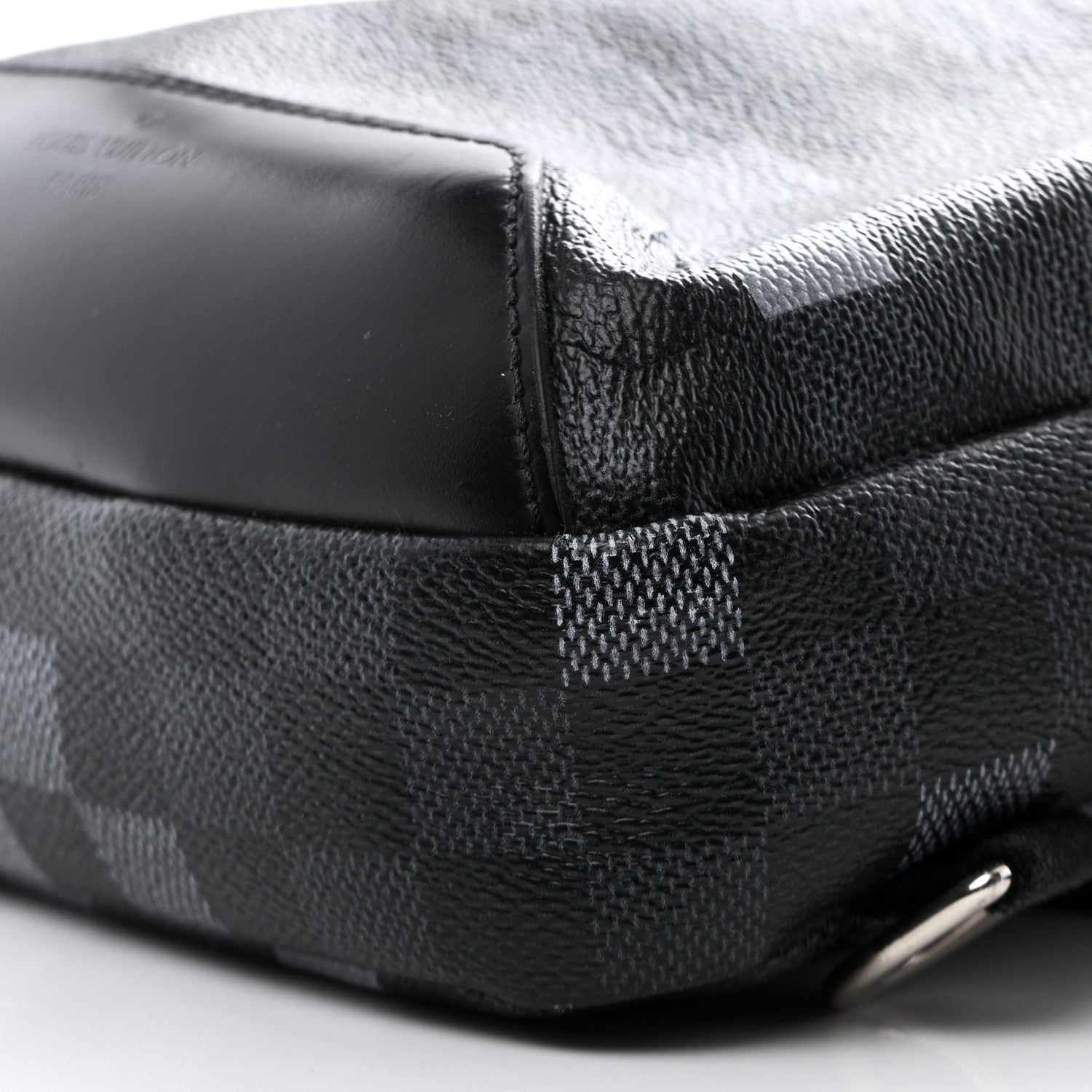 Louis Vuitton Damier Graphite Pixel Avenue Sling Backpack Gris 18 of 27