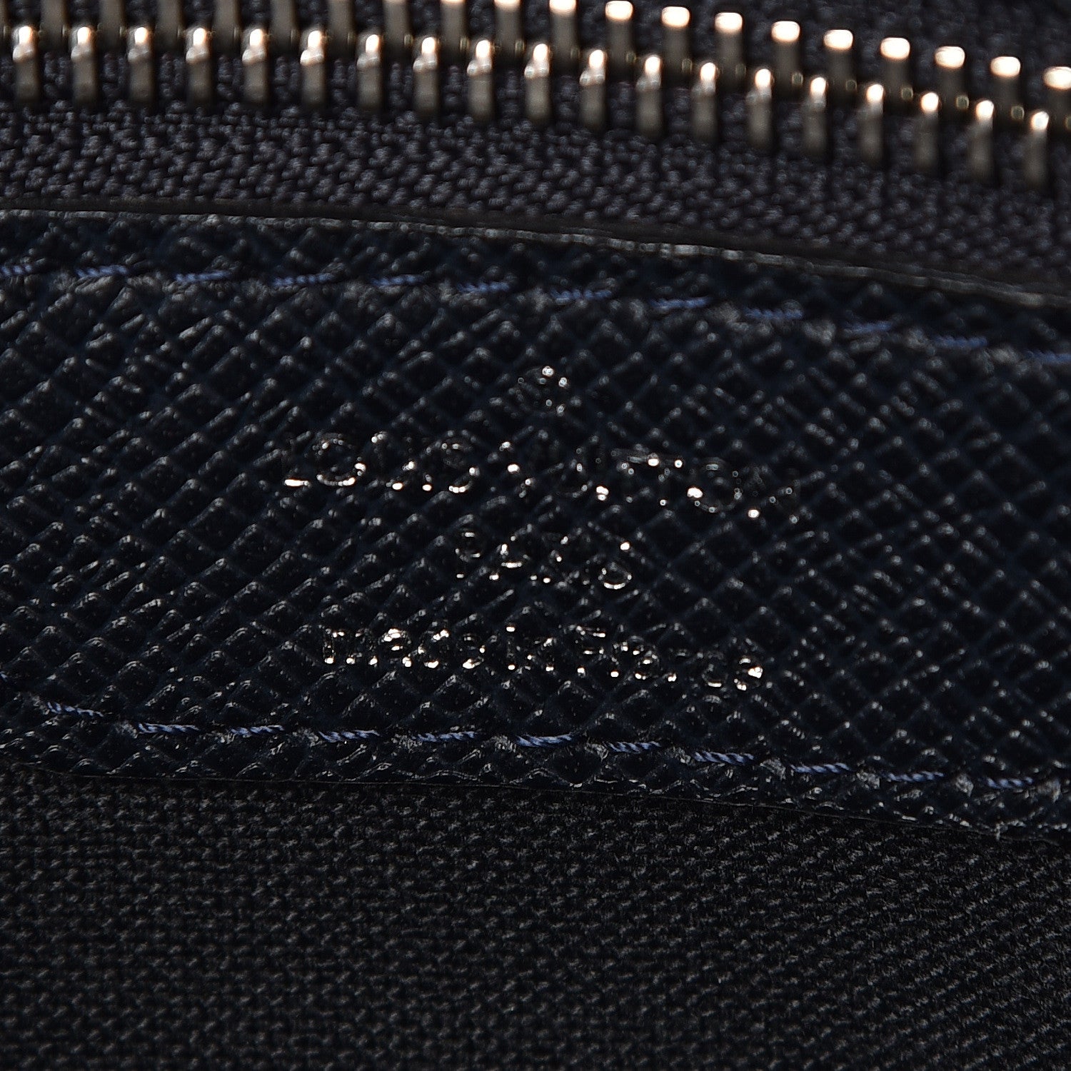 Louis Vuitton Taiga Milo Messenger Boreal 6 of 15