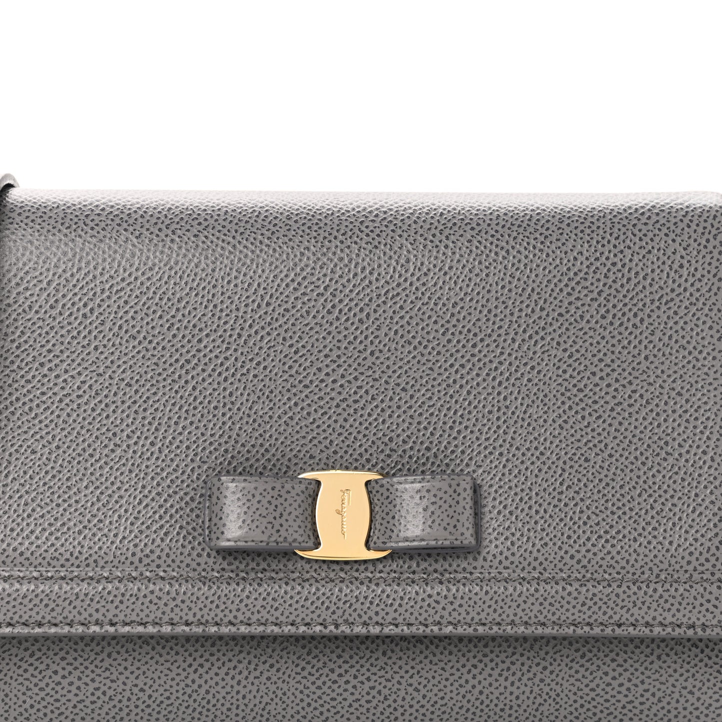 Pebbled Calfskin Vara Chain Bag Urban Grey