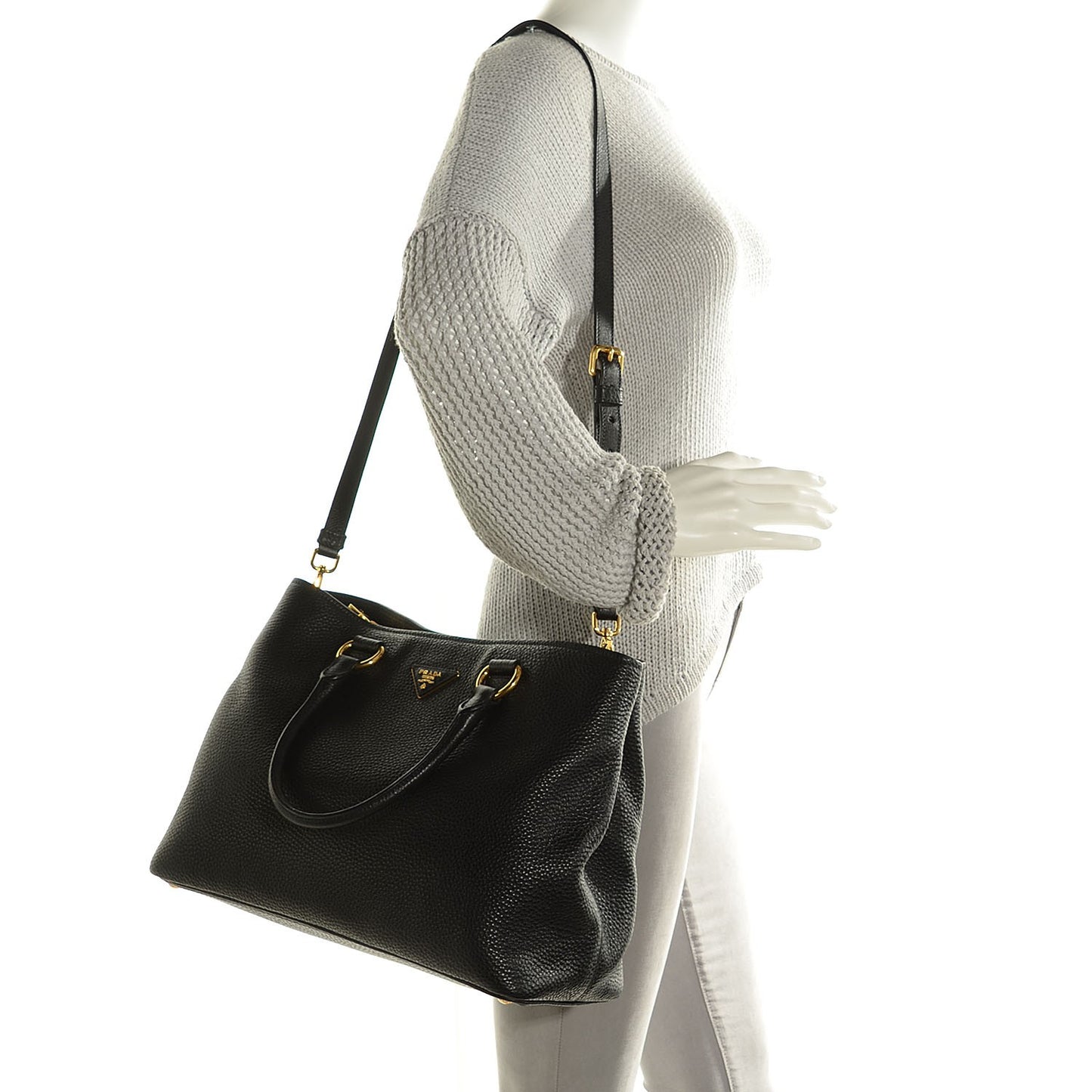 Vitello Daino Shoulder Bag Nero Black