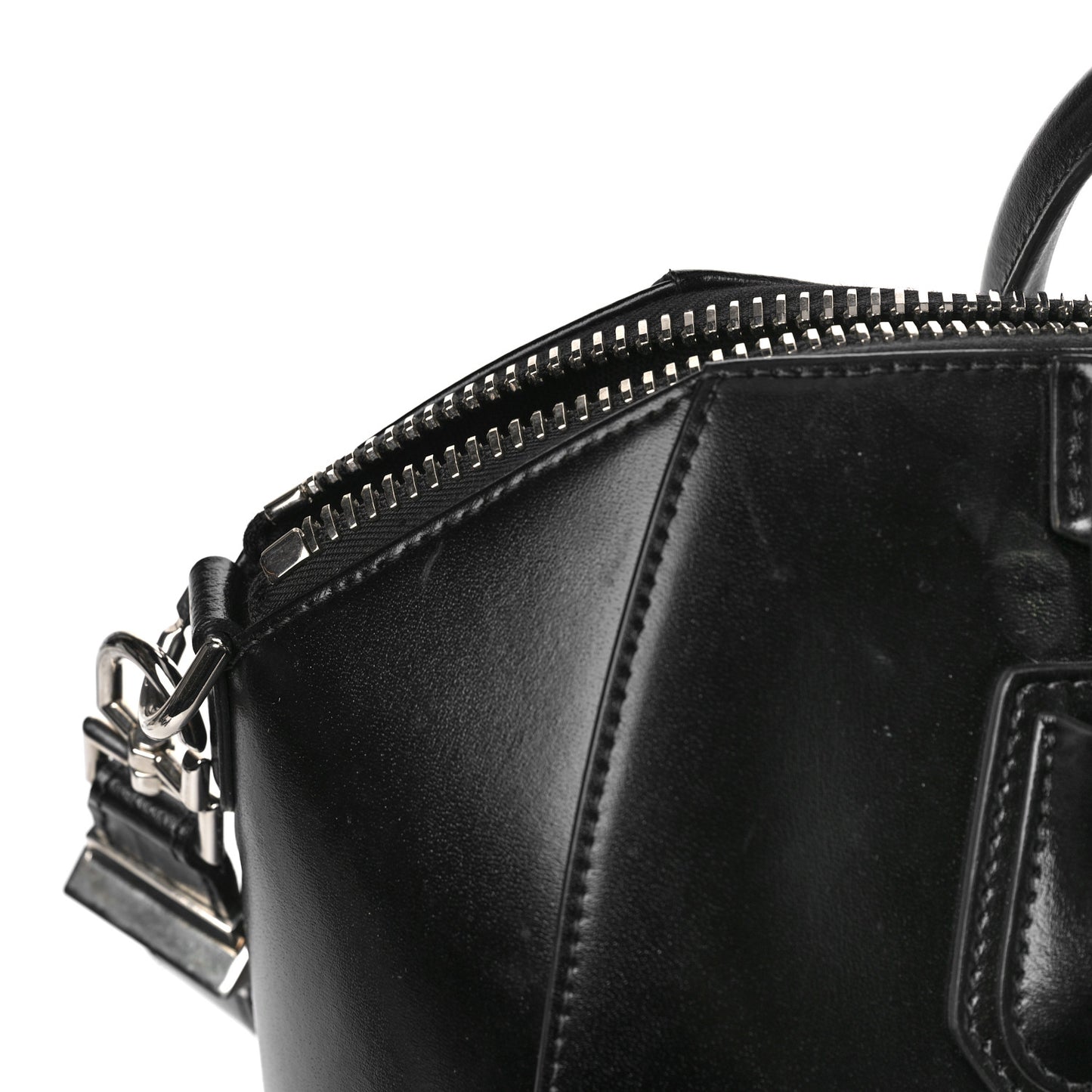 Shiny Lord Calfskin Medium Antigona Black