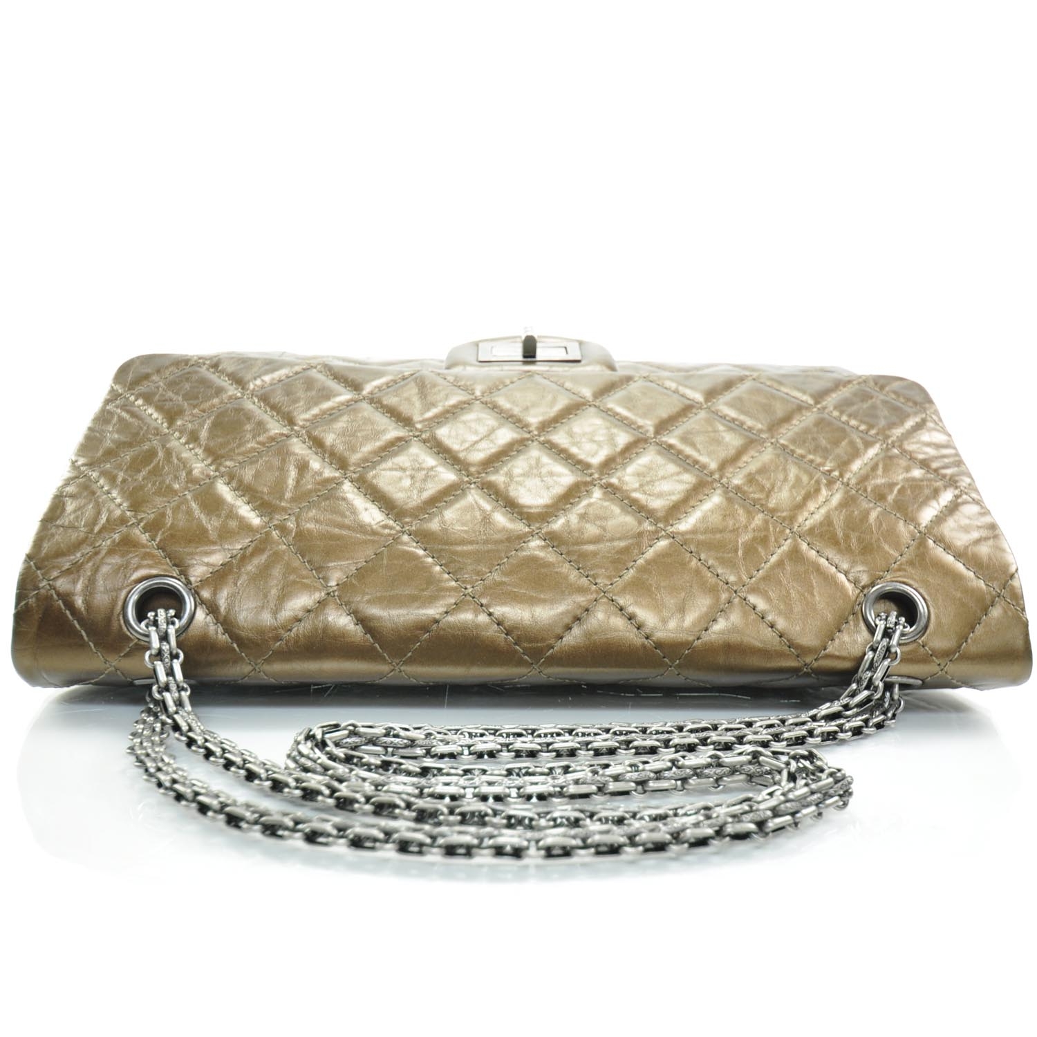 chanel reissue 227 size