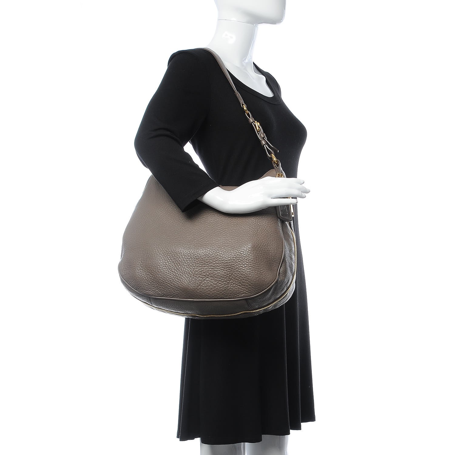 prada cervo hobo