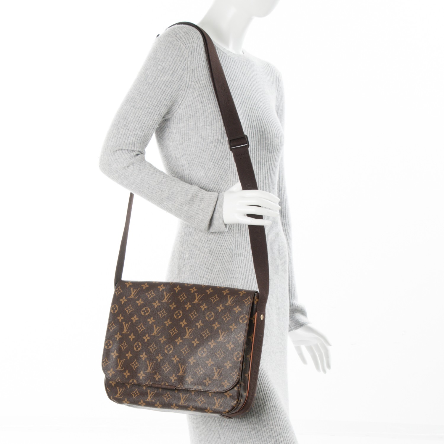 LOUIS VUITTON Monogram Beaubourg MM Messenger Bag 201957