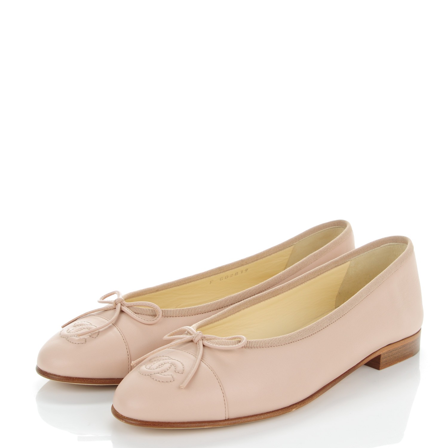 CHANEL Calfskin CC Cap Toe Ballerina Flats 38 Light Pink 159700