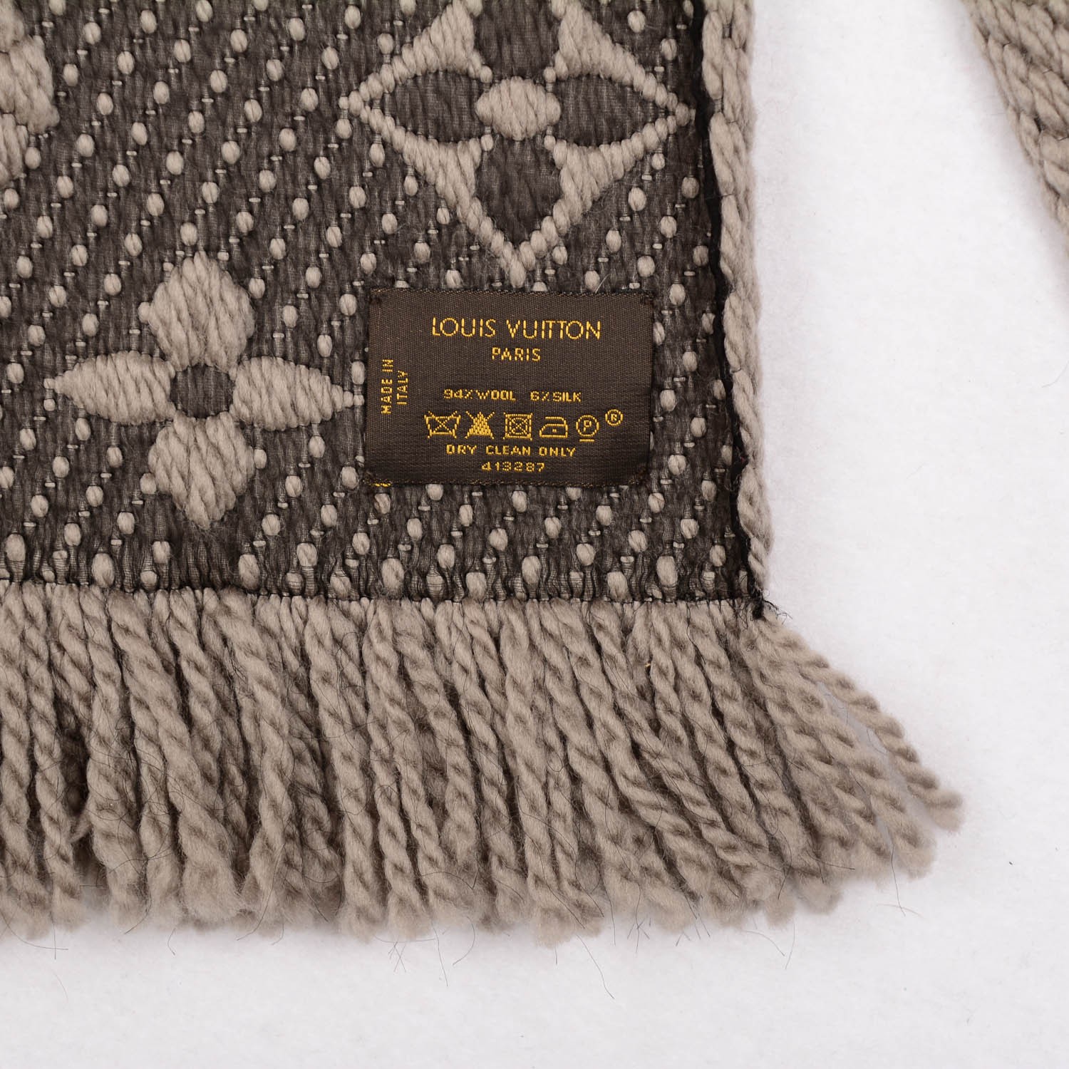 Shop Pre-owned Louis Vuitton Logomania Wool Scarf In Beige