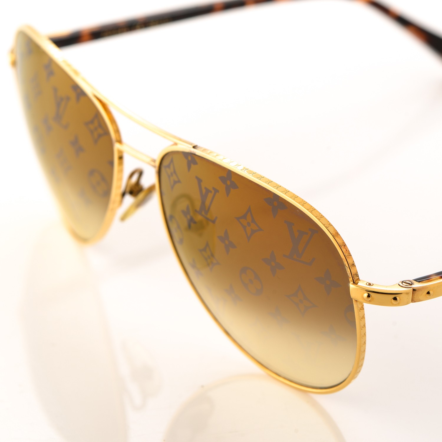 LOUIS VUITTON Conspiration Pilote Sunglasses Z0164U Gold 196338